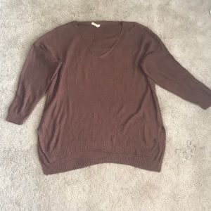 Thin brown oversized v-neck sweater